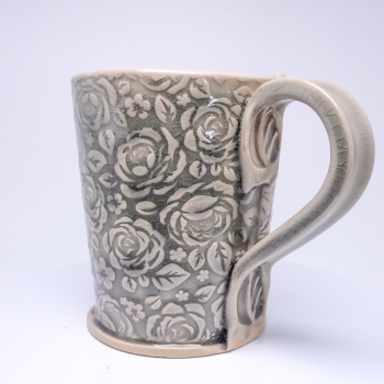 Kubek ceramiczny 500 ml w szare róże 1